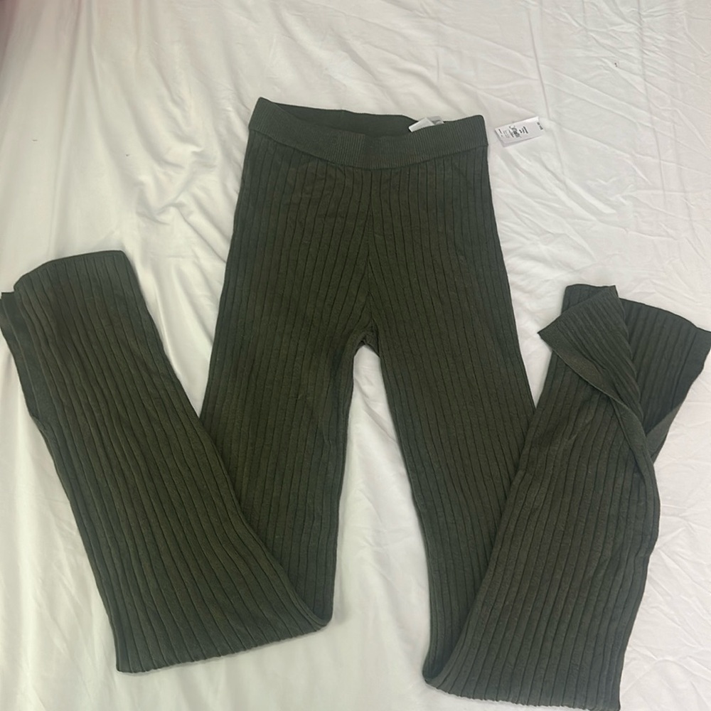 3/$50 NWT Gap sweater pants small tall olive green.